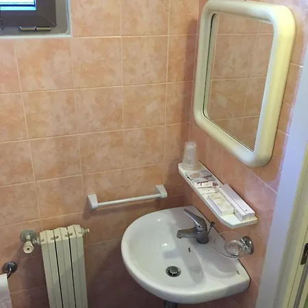 佩欧尼亚酒店 酒店